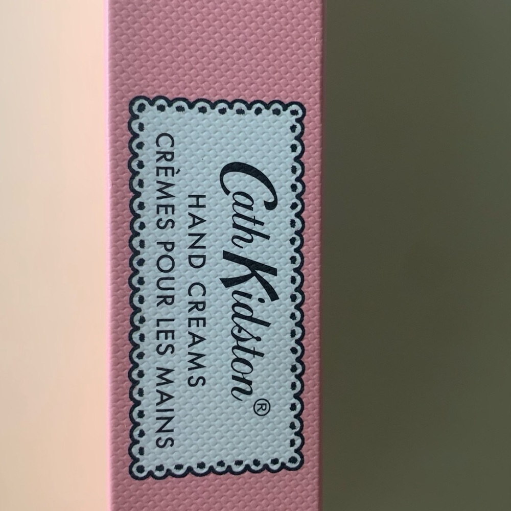 New in sealed box CATH KIDSTON  THREE HAND CREAM SET. - Picture 3 of 8